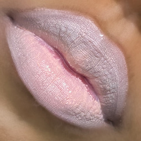 Skintight lipgloss